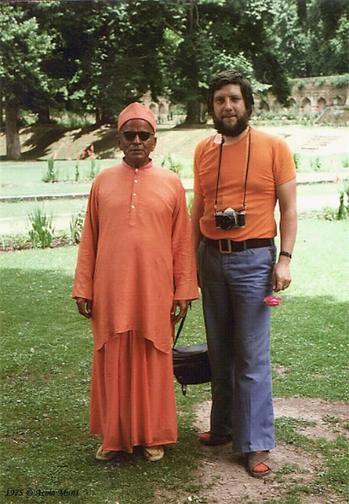 Maharaj Ji & Atma Muni Ji in Moghul Garden - Shrinagar 1975